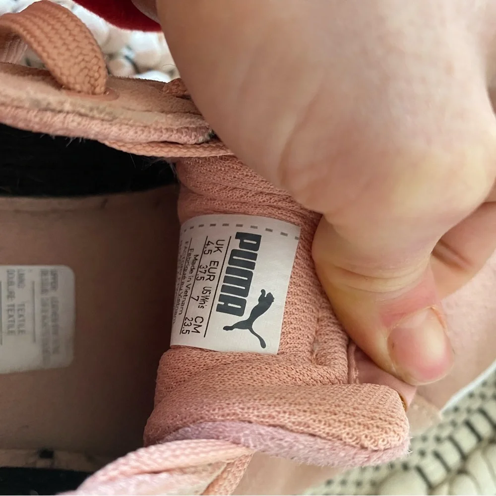 Peach Pumas - Picture 7 of 7